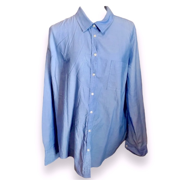 MERONA Women’s Light Blue Oxford Button Up Shirt - Layer Preppy Button Down Top - Picture 3 of 11